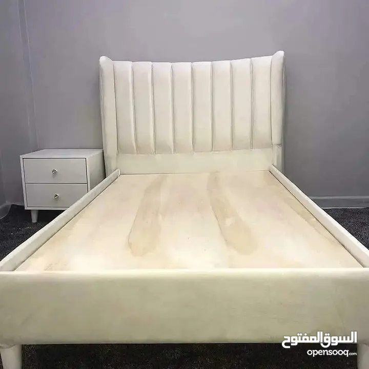 بوكسات تخت مجوز ومفرد ومفرد ونص حسب الطلب
