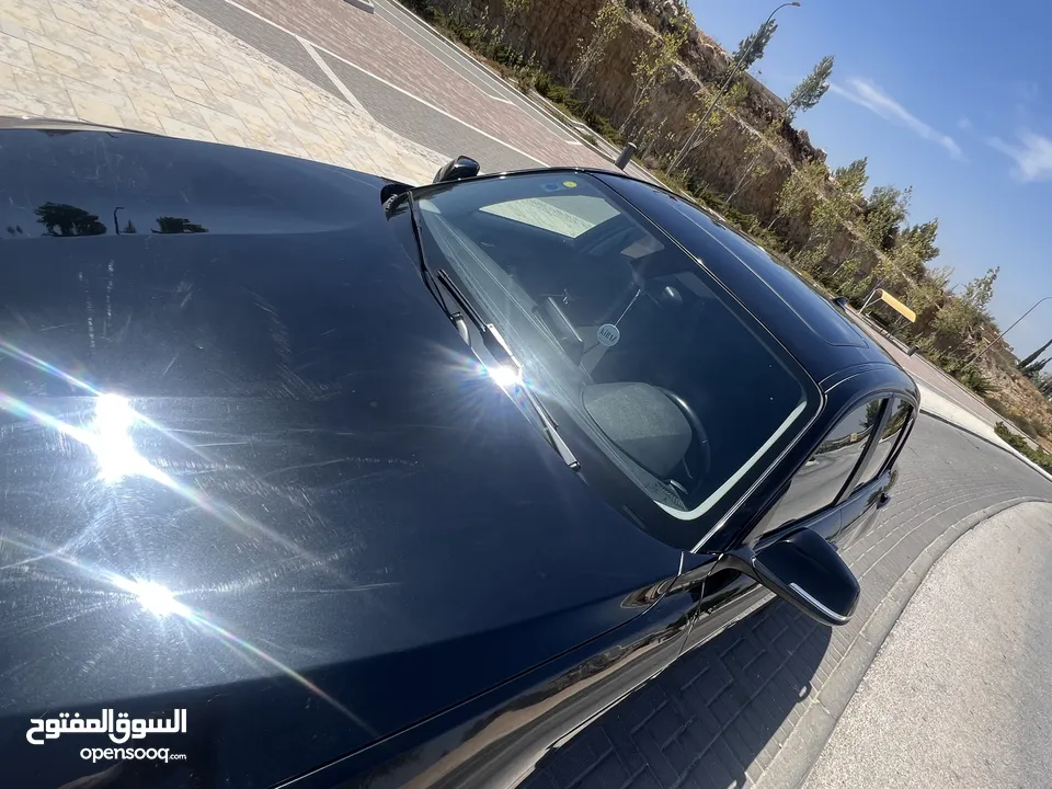 سيارة بي ام دبليو المانية من طراز BMW116i موديل 2016 \ ترخيص 2015 امكانية البيع دفعة وشيكات للجديين