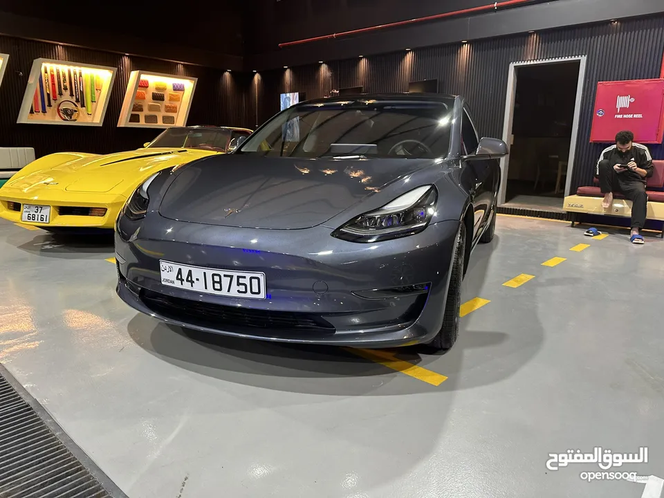 Tesla model 3 standard plus