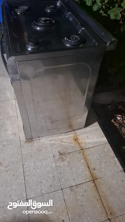 فرن غاز خمس عيون بحالة جيدة
