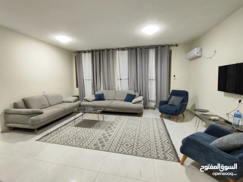 شقة مفروشة للإيجار في عين منجد