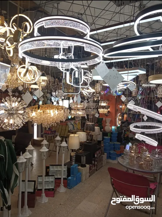 محل انارات للبيع يعمل بشكل ممتاز بموقع مميز جدا بشارع الحرية -عمان