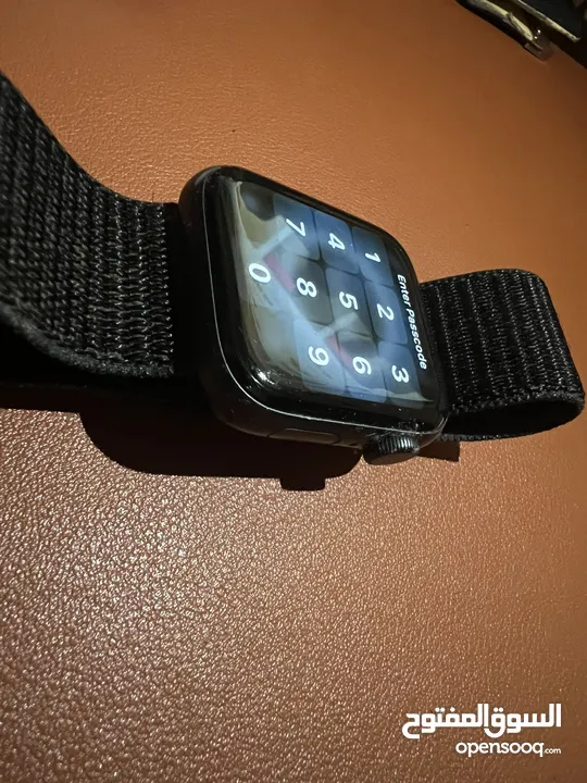 Apple Watch SE 44