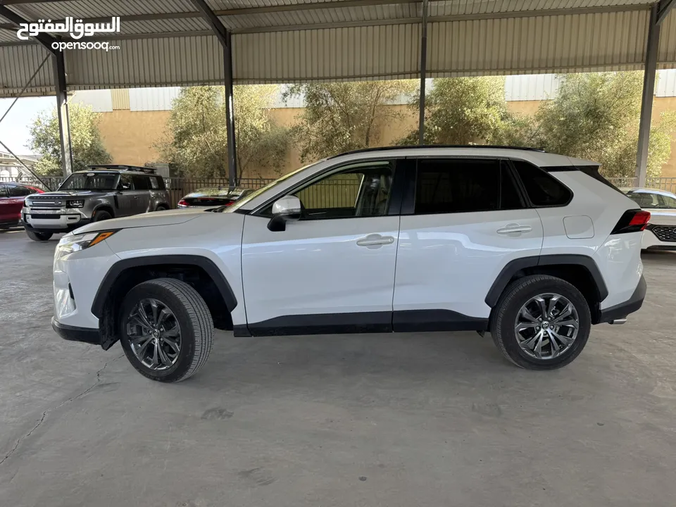 Toyota Rav4 2023 XLE Premium