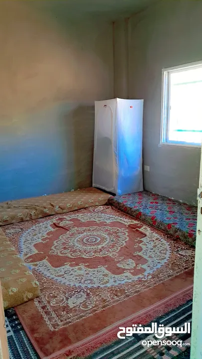 مزرعه 3400 م مع بيت ريفي للبيع شرق جرش  دحل المدور  حمامه