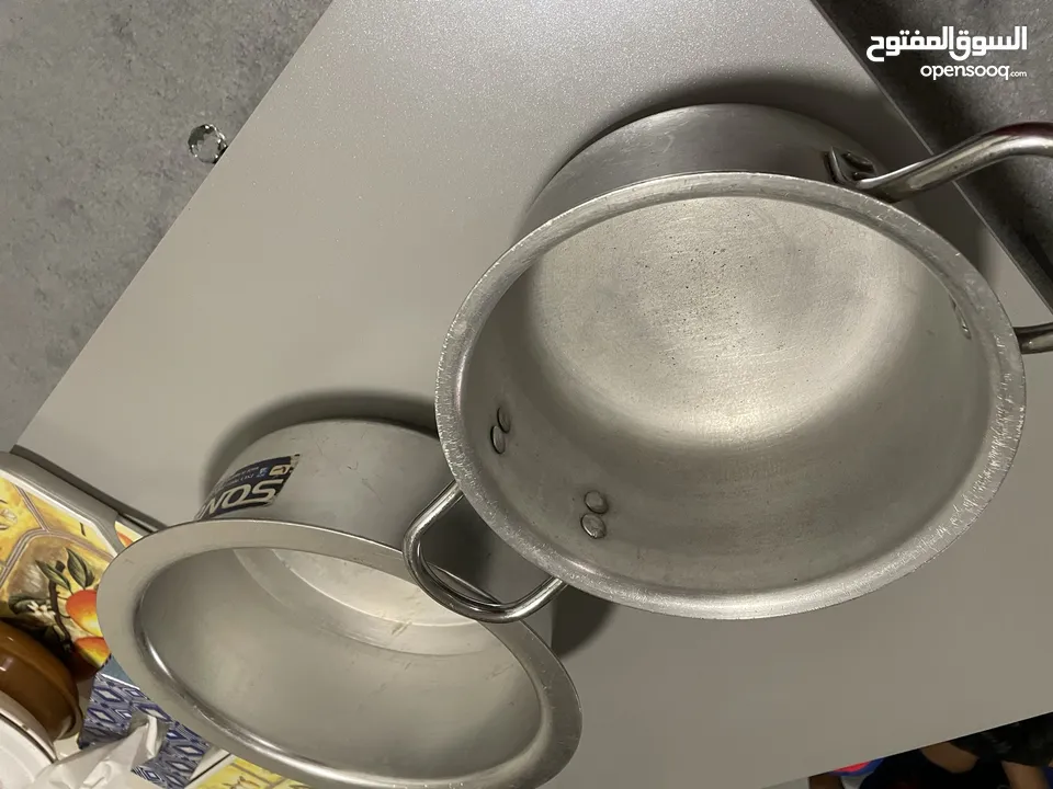 Used 2 piece cooking pots in 3 rial