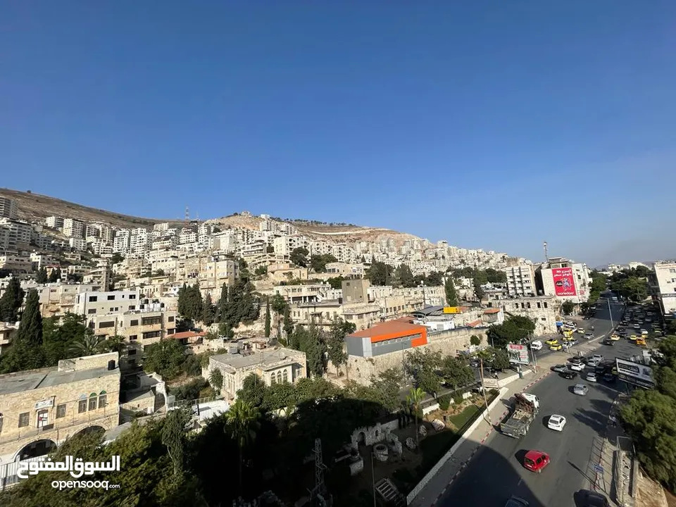 مكتب للبيع موقع مميز جدا  برج الساعة