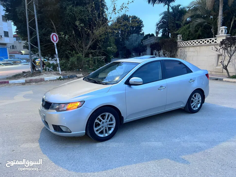 كيا فورتي 2012 فتحة سقف ماطور 1600 اوتوماتيك نخب