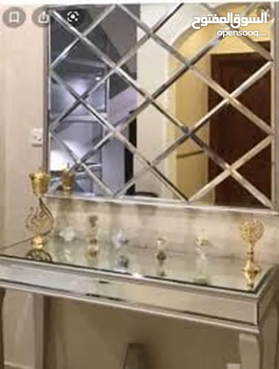 زجاج مرايا سيكوريت تفصيل وتركيب جميع انواع الزجاج وديكورات مرايا المداخل مع الاضاءة