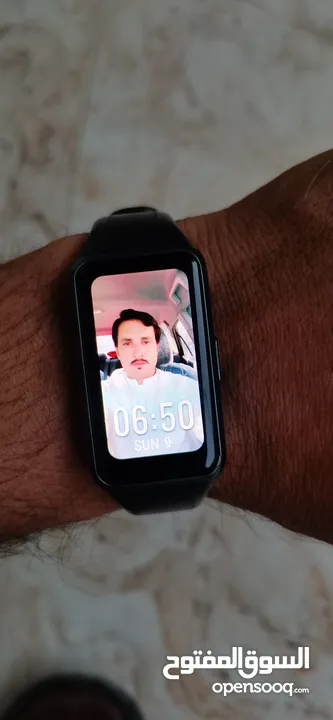 Huawei band 6 smart watch long battery life
