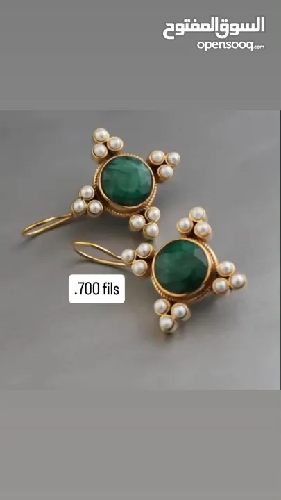 Ladies assorted accessories excellent quality and in affordable price . Amazing collections