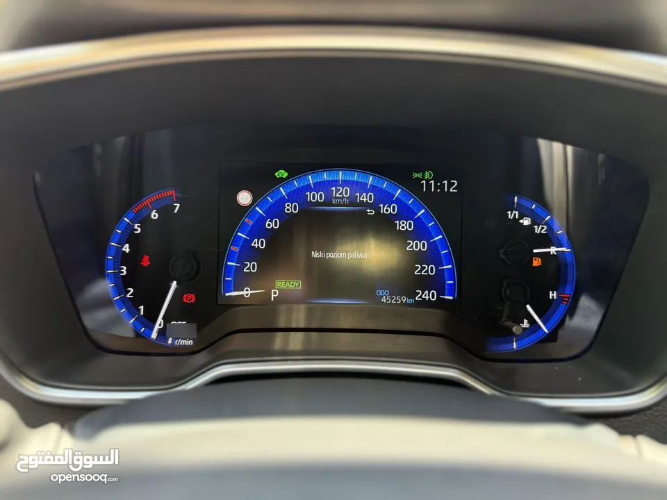 تويوتا كارولا ترخيص 2022 محرك 1800 هايبرد