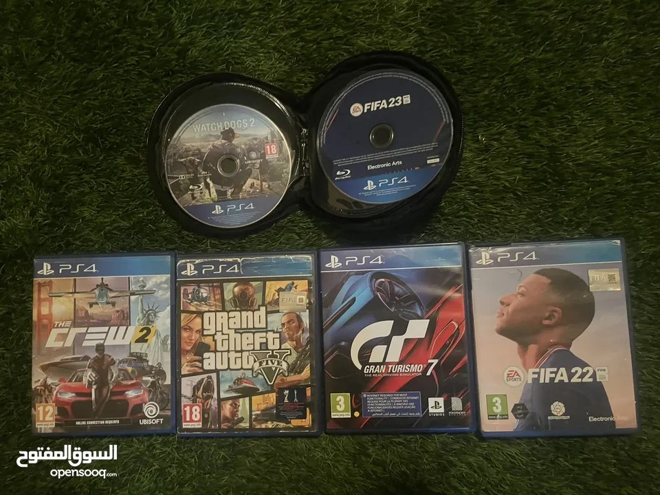 بلايستيشن 4 سليم 800 جيجا + ايدتين + 7 العاب + شاحن + سلك 3 متر HDMI