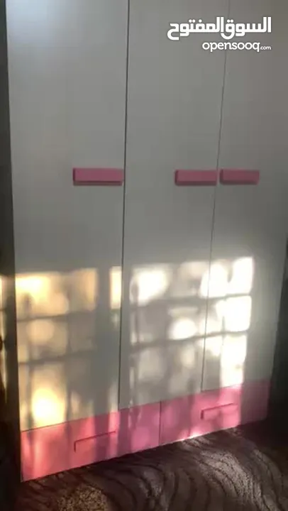 غرفه نوم مستعمل وحالتها حاله وكاله وما فيها اي خراب