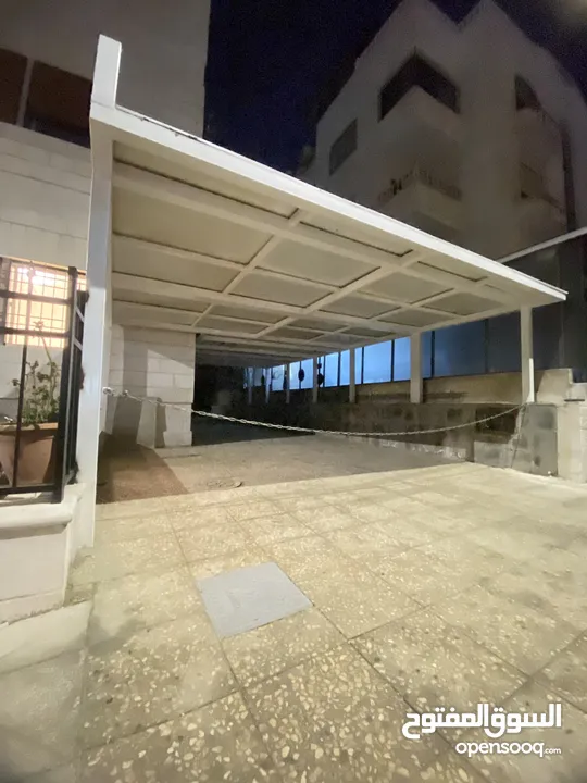 عمارة سكنية مجددة بالكامل  للبيع