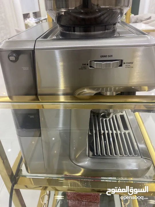 مكينة قهوة بريڤيل استخدام سنتين المكينة في قمة النظافة