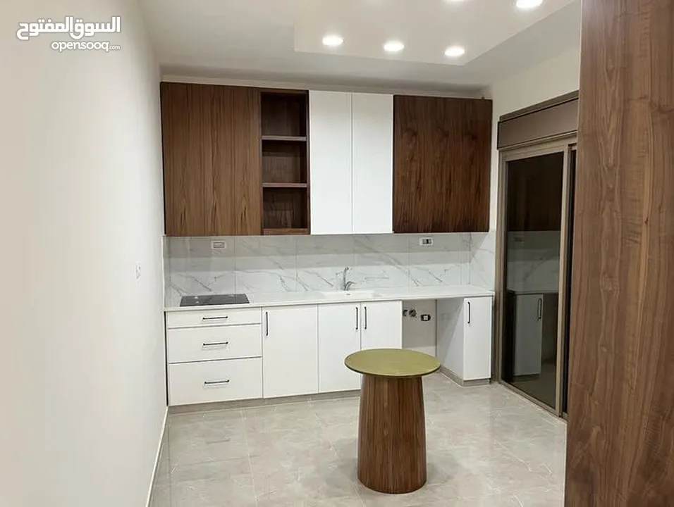 شقة مميزة مش مسكونة 131 متر كاشفة كل نابلس