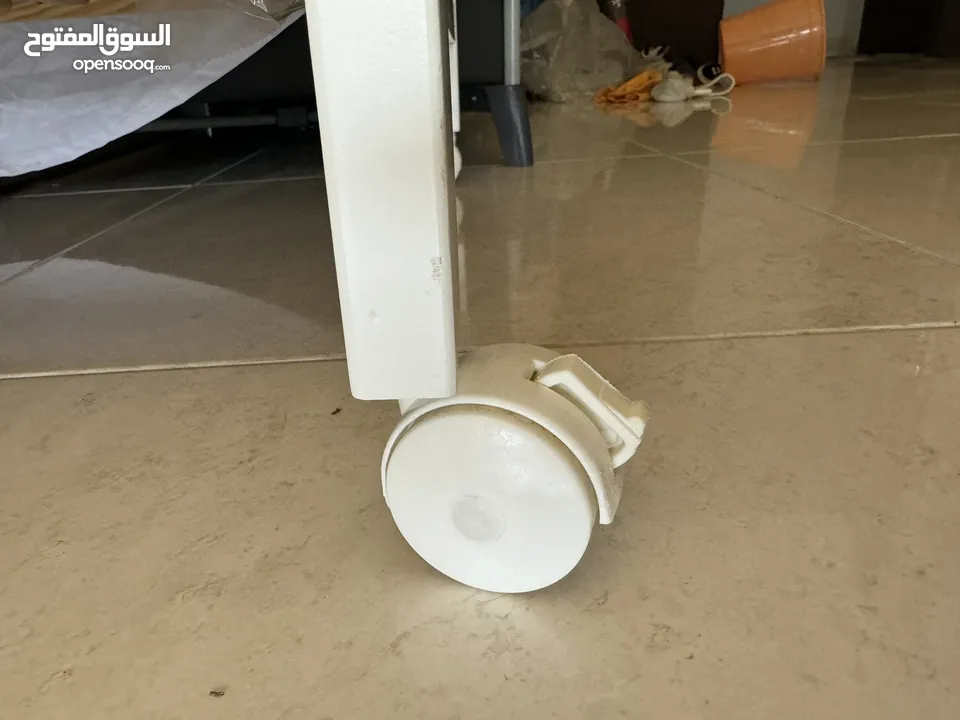 سرير أطفال خشب  baby crib