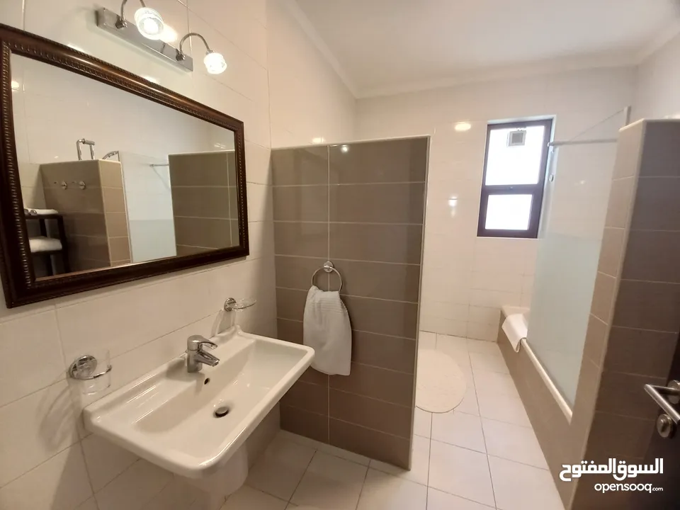 شقة مفروشة للإيجار 250م2 ( Property 18614 )-174858871