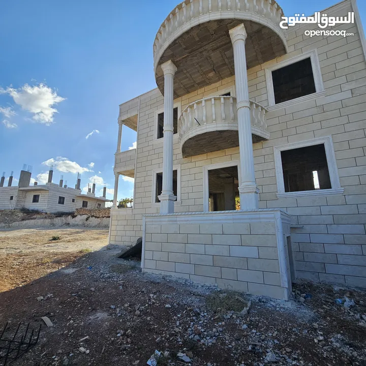فيلا عظم للبيع