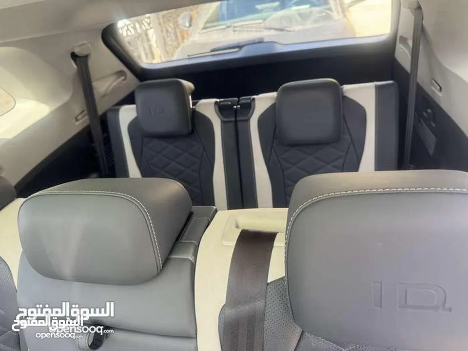 VOLKSWAGEN ID6 CROZZ