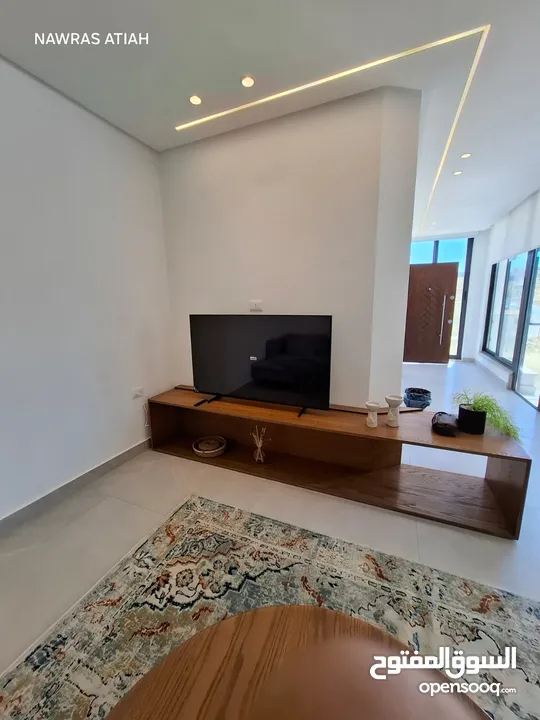 شقة مفروشة فاخرة بتشطيبات عالية الجودة اعلان رقم (O461)