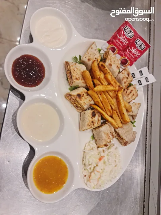 مطعم شاورما جاهز وشغال
