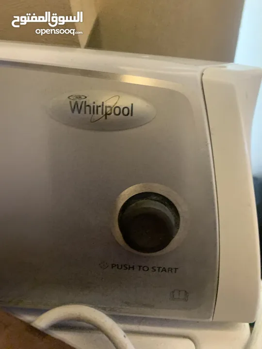 نشافة ملابس Whirlpool للبيع - مستعملة بحالة ممتازة سعى كبيرة شامل توصيل وتركيب دخل عمان