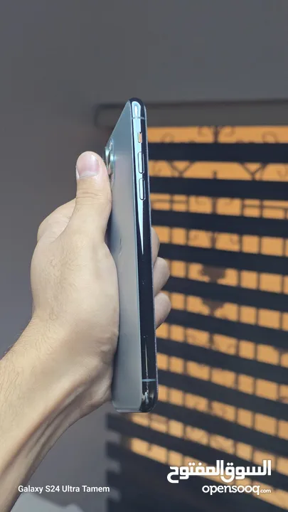 للبيع: iPhone 11 Pro Max - 256GB - لون أخضر