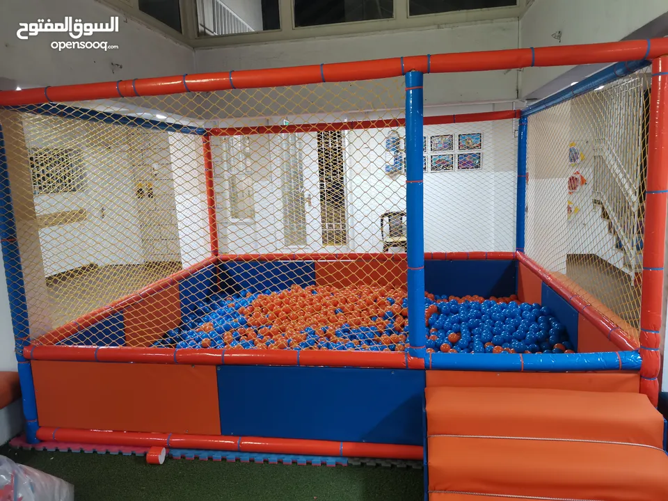 تفصيل غرفة و بركة طابات مع شبك سيفتي كامل بالمقاس واللون المطلوب