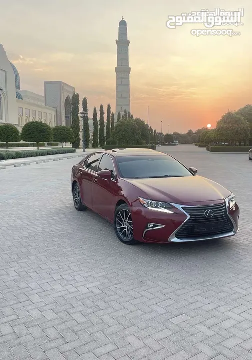 لكزس ES350 نظيف 2016 حادث بسيط جداً باب و متجار فقط lexus