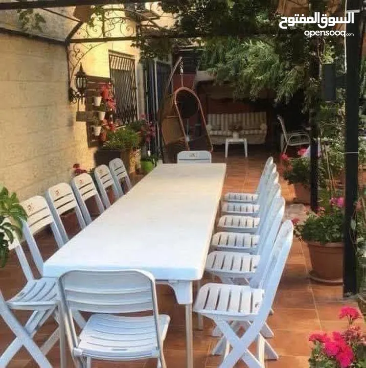 طاولات وكراسي طوي بتزبط للرحل والعزايم الكبيرة