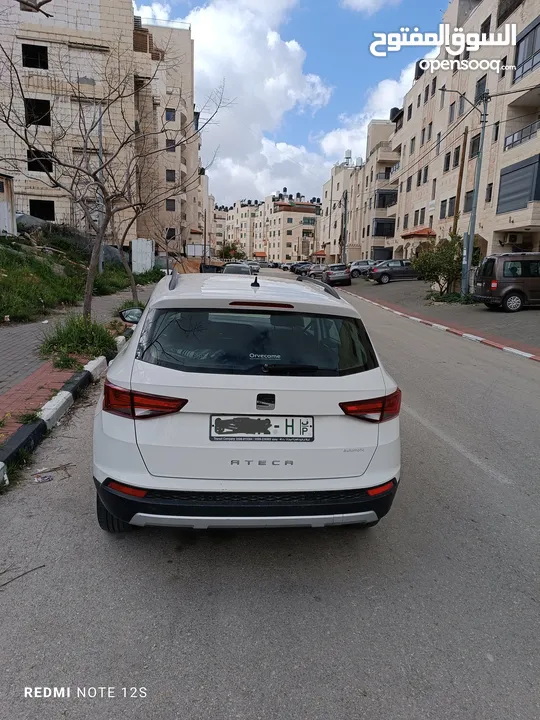 سيارة سيات اتيكا
