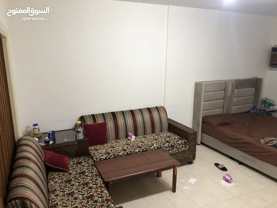 Furnished family apartment only for girls