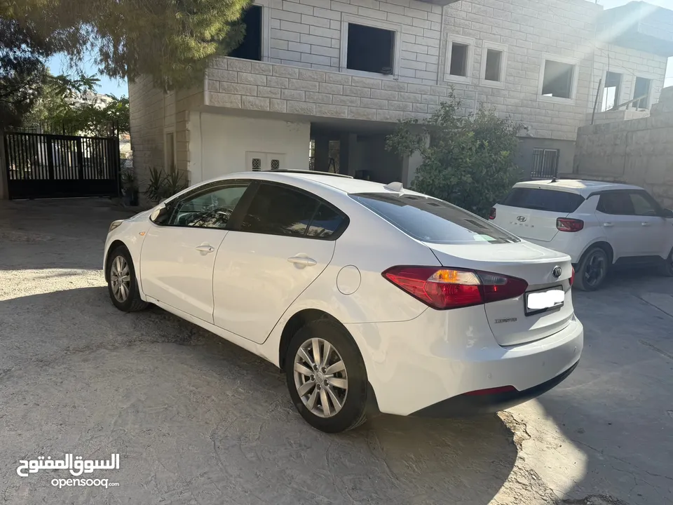 كيا سيراتو k3 سعرررررر حرررررررق حرررررررق مع فتحة سقف