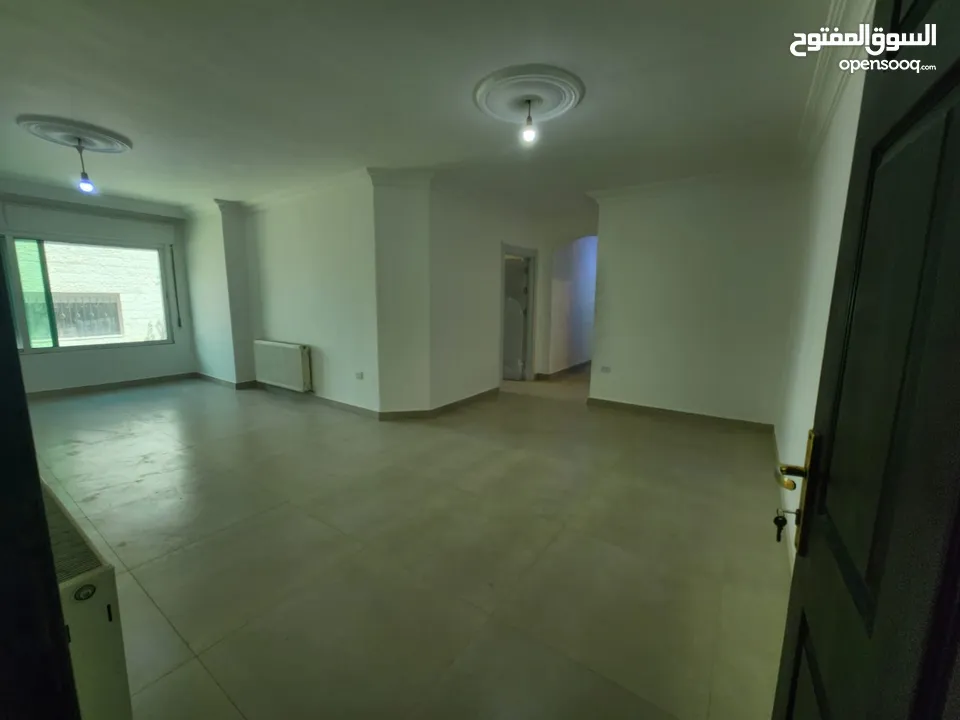 شقة فارغة للإيجار في الصويفية - REF: 14665