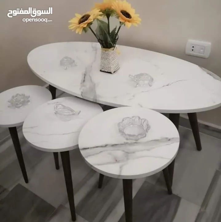 طاولات وسط وسيرفس متوفره  بعدة أشكال متنوعه منها مدور ومستطيل ومربع واحجام مختلفه وعده قياسات