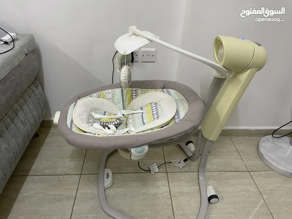 كرسي هزاز للاطفال الرضع / ماركة joie