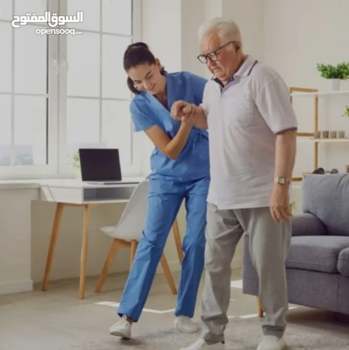 ممرض منزلي ورعاية كبار السن