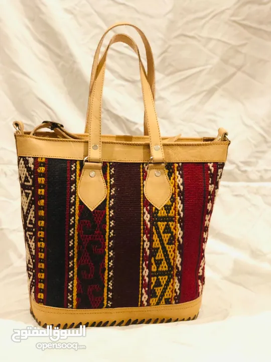 Handmade shoulder bags حقائب  مصنوعة يدويا