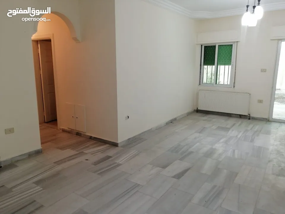 شقة أرضية مميزة للبيع في خلدا  - خلف السيفوي 91م مع حديقة وترسات 140م بسعر مغري