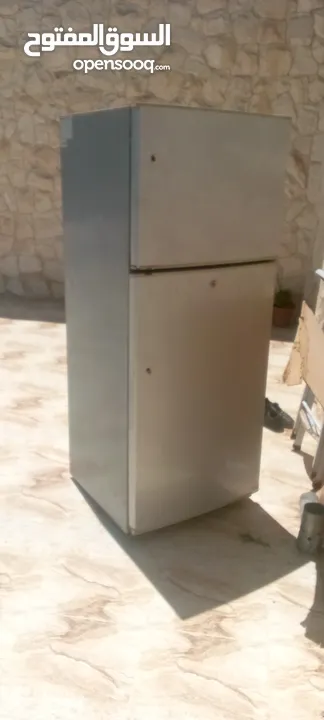 ثلاجه للبيع