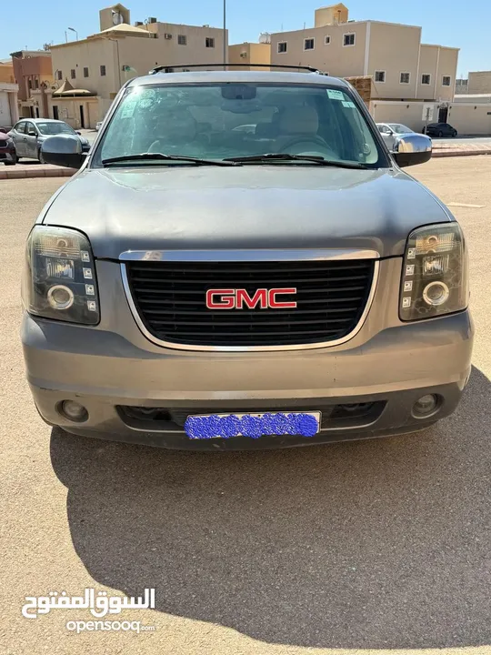 "Exceptionally Maintained 2009 GMC Yukon XL – Your Perfect Family SUV!" – Asking price SAR 45,000