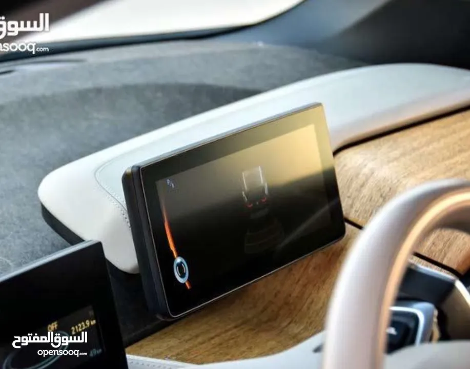 BMW i3 2014 REXسيارة للبيع بحالة ممتازة لون مميز