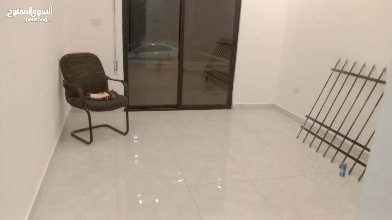 شقة لايحار