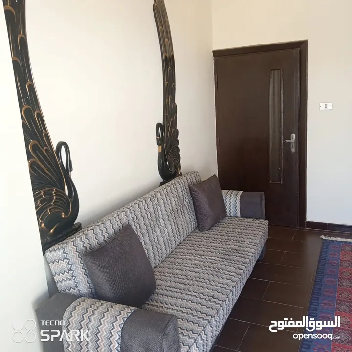 طابقين و ما يعلوه للبيع من ضمن عمارة سكنية