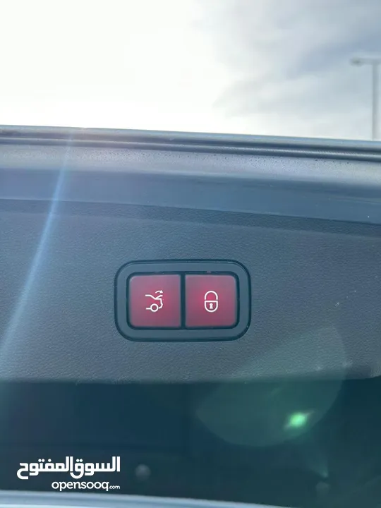 مرسيدس E350 2016 بانوراما حادث خلف ايرباجات وكاله نظيفه جدا بدون اعطال للبيع فقط فقط