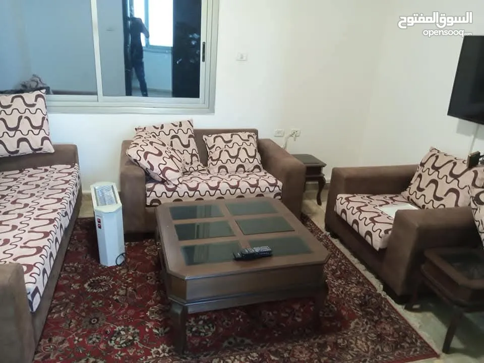 رووف صغير مفروش للايجار
