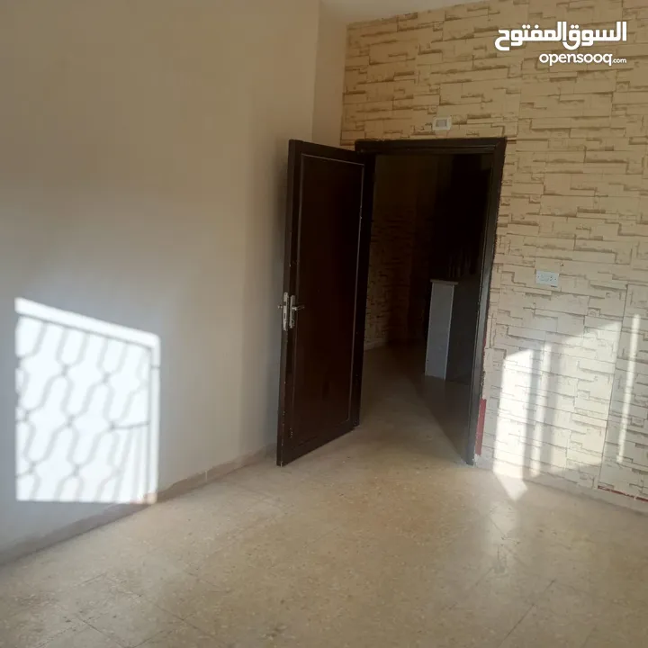 شقتين للبيع في حي نزال