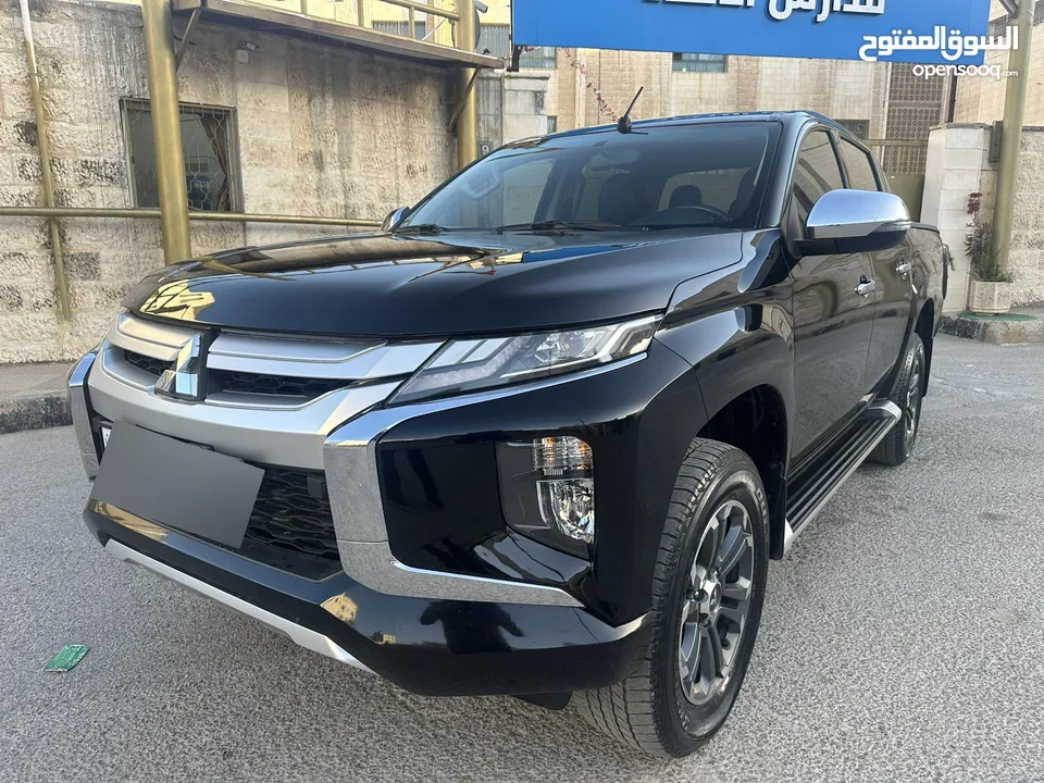 ميتسوبيشي L200 سبورتيرو موديل 2022 أعلى صنف مع ديفلوك للبيع